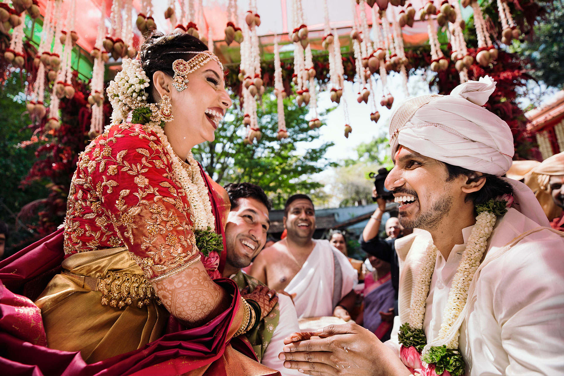 Indian wedding Photography of Lakshmi and Rajani Kanth by the best wedding photographer in Bangalore Arjun Kamath